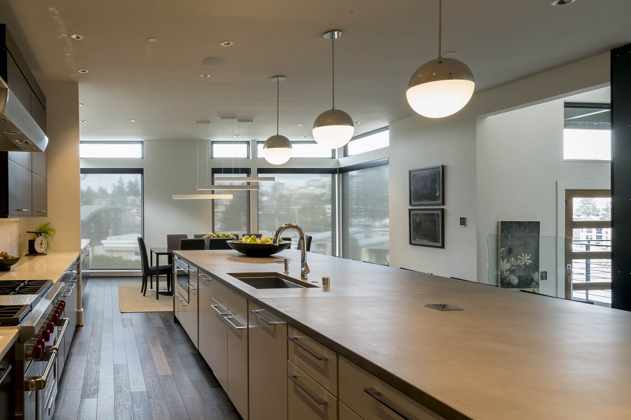 Lutron: Beautiful light. Intelligent Shades. Powerful Controls